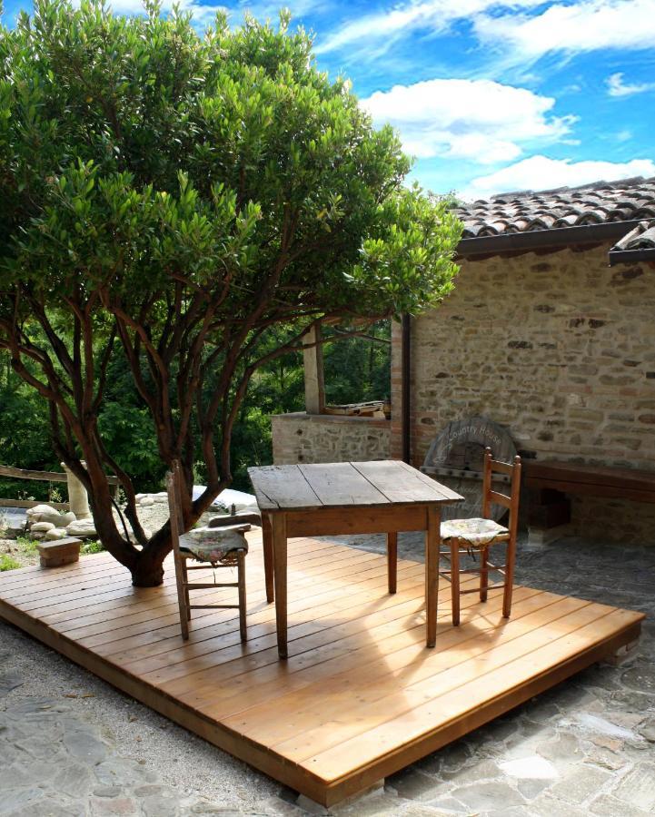 Country House Ca' Vernaccia Guest House Урбино Екстериор снимка