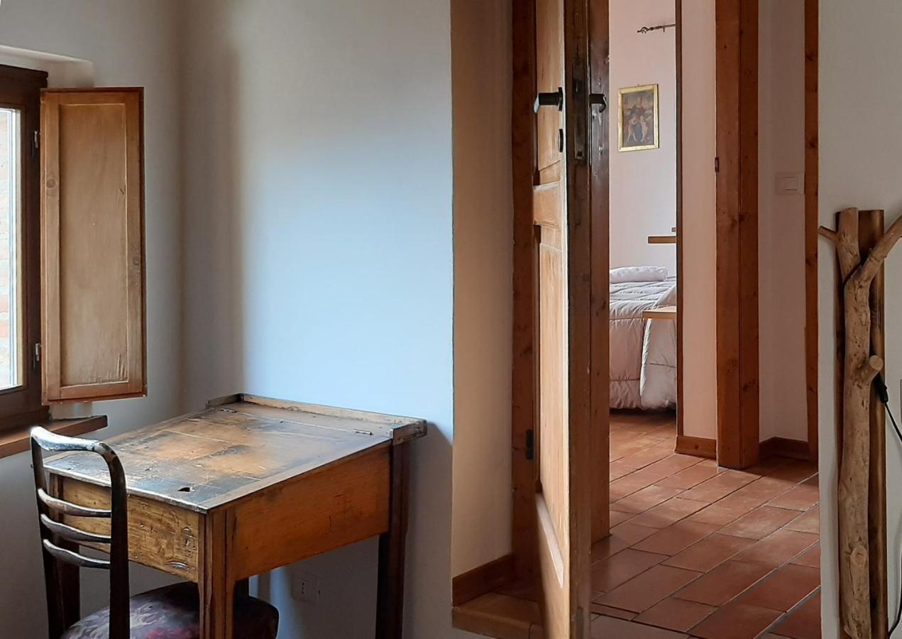Country House Ca' Vernaccia Guest House Урбино Екстериор снимка