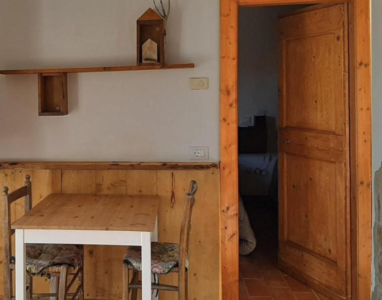 Country House Ca' Vernaccia Guest House Урбино Екстериор снимка