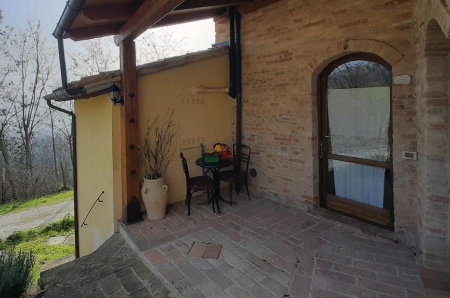 Country House Ca' Vernaccia Guest House Урбино Екстериор снимка