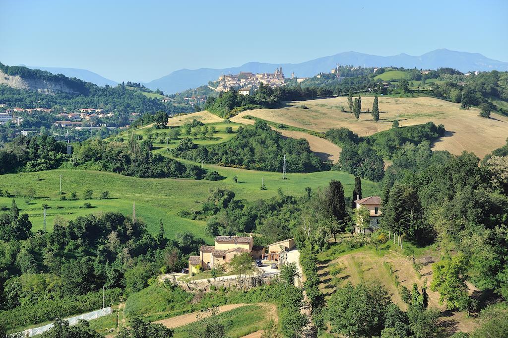 Country House Ca' Vernaccia Guest House Урбино Екстериор снимка